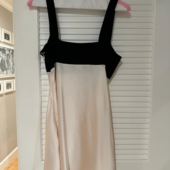 Edikted Contrast Satin Effect Mini Dress – Cream & Black – Size L - Picture 2 of 5